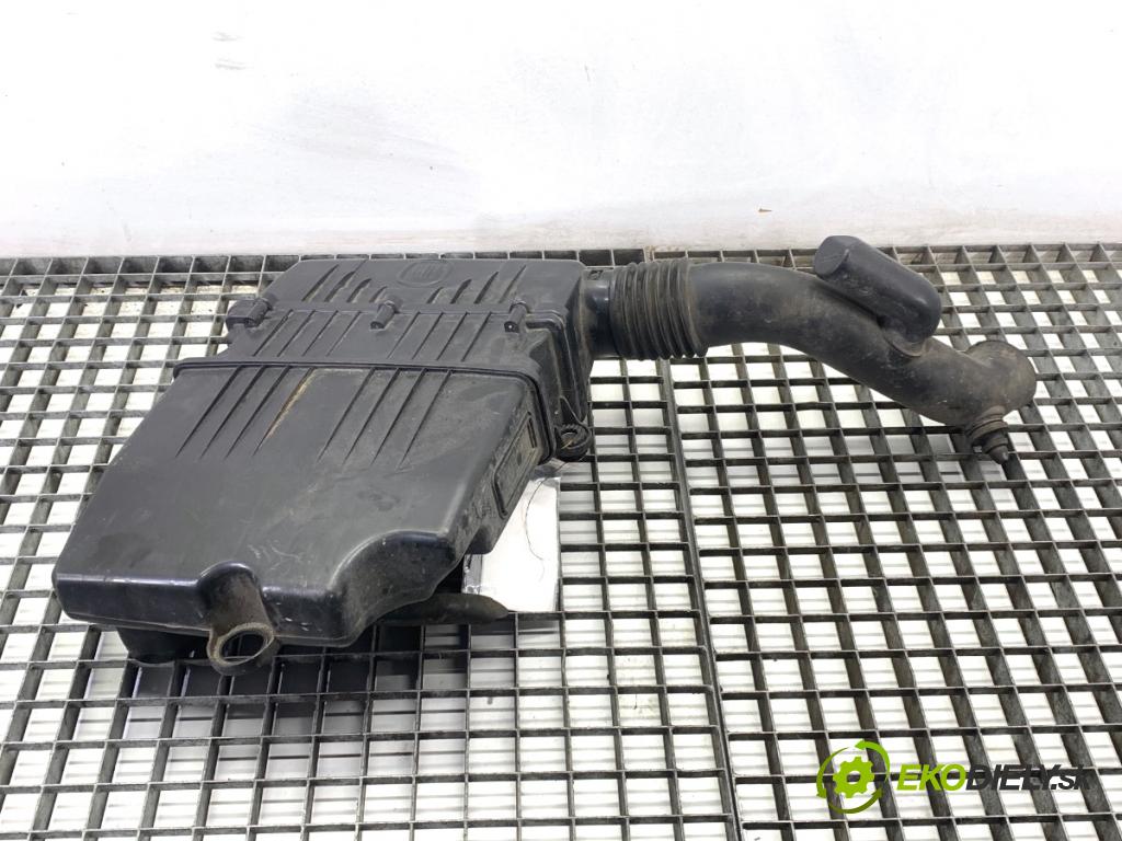 FIAT GRANDE PUNTO liftback 2008 57 kW 1.4 (199AXB11, 199AXB1A, 199BXB1A, 199AXL1A) 1368 Obal filtra vzduchu  (Obal vzduchového filtra)