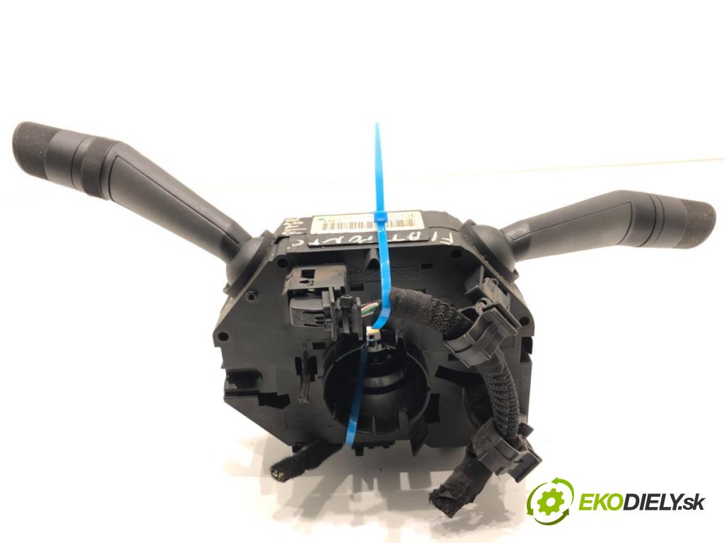 FIAT GRANDE PUNTO liftback 2008 57 kW 1.4 (199AXB11, 199AXB1A, 199BXB1A, 199AXL1A) 1368 Prepínač kombinovaný 7354719340 (Prepínacie páčky pod volantom)