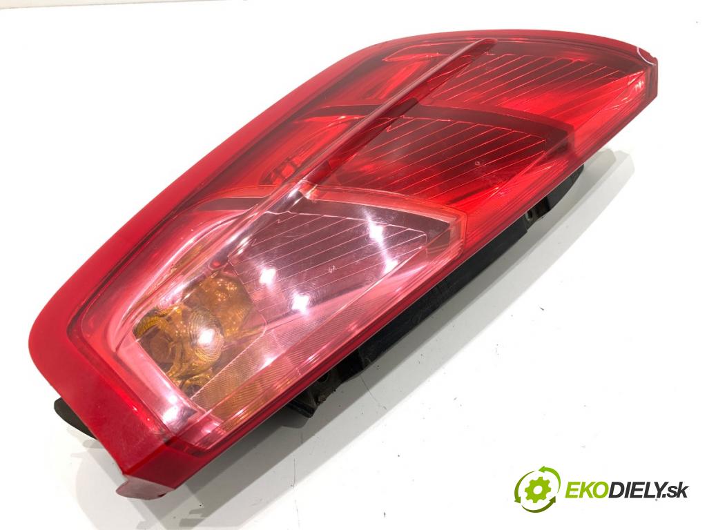 FIAT GRANDE PUNTO liftback 2008 57 kW 1.4 (199AXB11, 199AXB1A, 199BXB1A, 199AXL1A) 1368 světlo pravý zadní část