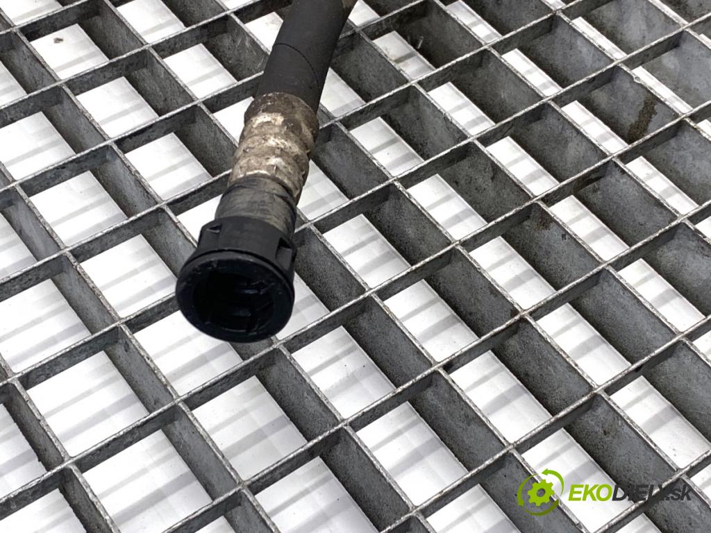 FIAT GRANDE PUNTO liftback 2008 57 kW 1.4 (199AXB11, 199AXB1A, 199BXB1A, 199AXL1A) 1368 rúrka klimatizace 51751095 (Trubka klimatizace)