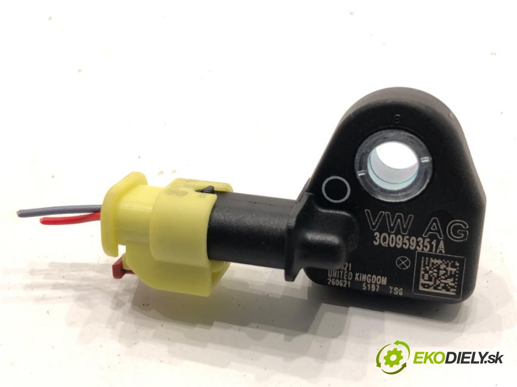 VW ARTEON liftback 2021 235 kW TSI R 1984 Snímač nárazu 3Q0959351A (Snímač nárazu)