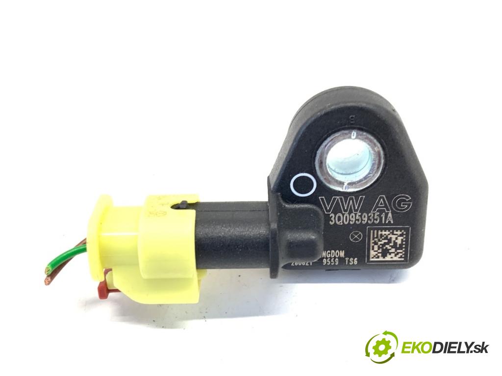 VW ARTEON liftback 2021 235 kW TSI R 1984 Snímač nárazu 3Q0959351A (Snímač nárazu)