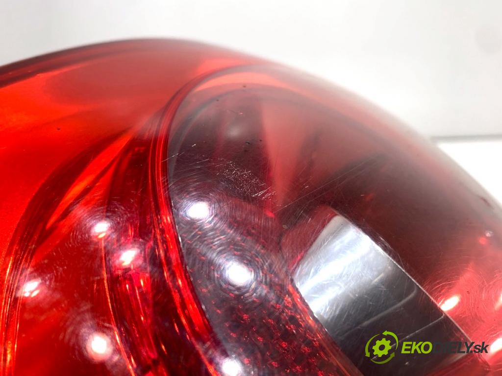 VW GOLF V liftback 2003 77 kW 1.9 TDI 1896 světlo pravý zadní část 1K6945095E