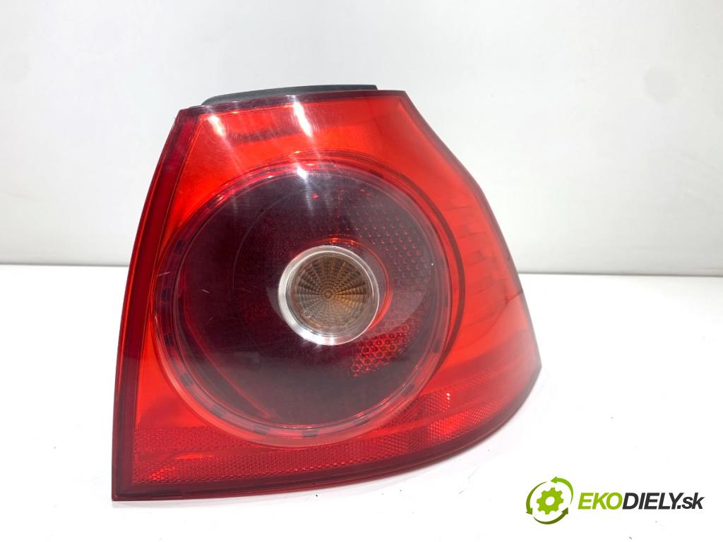VW GOLF V liftback 2003 77 kW 1.9 TDI 1896 světlo levý zadní část 1K6945096E