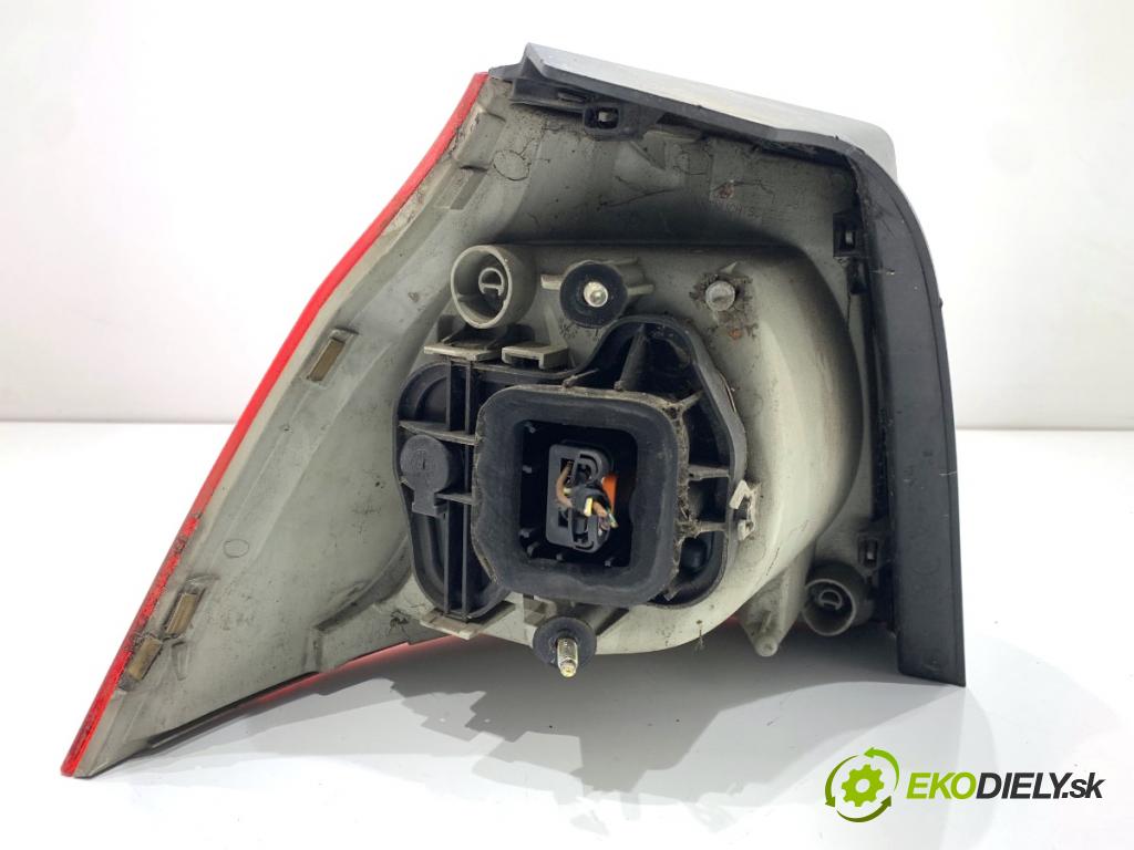 VW GOLF V liftback 2003 77 kW 1.9 TDI 1896 světlo levý zadní část 1K6945096E