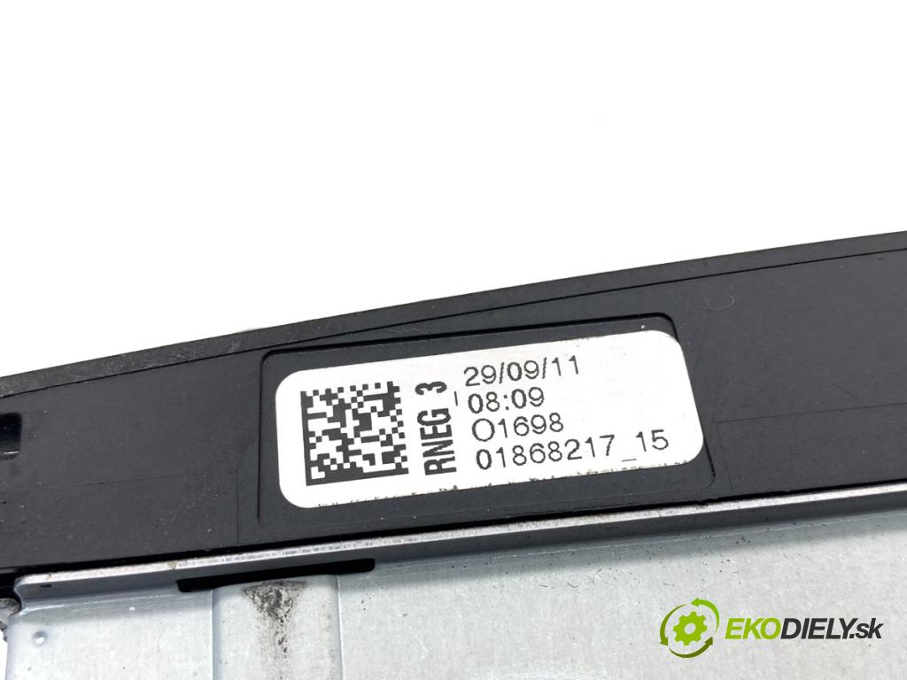 CITROEN C5 III sedan 2011 100 kW 2.0 HDi (RDRHDA) 1997 RADIO 96778659ZD (Audio zařízení)