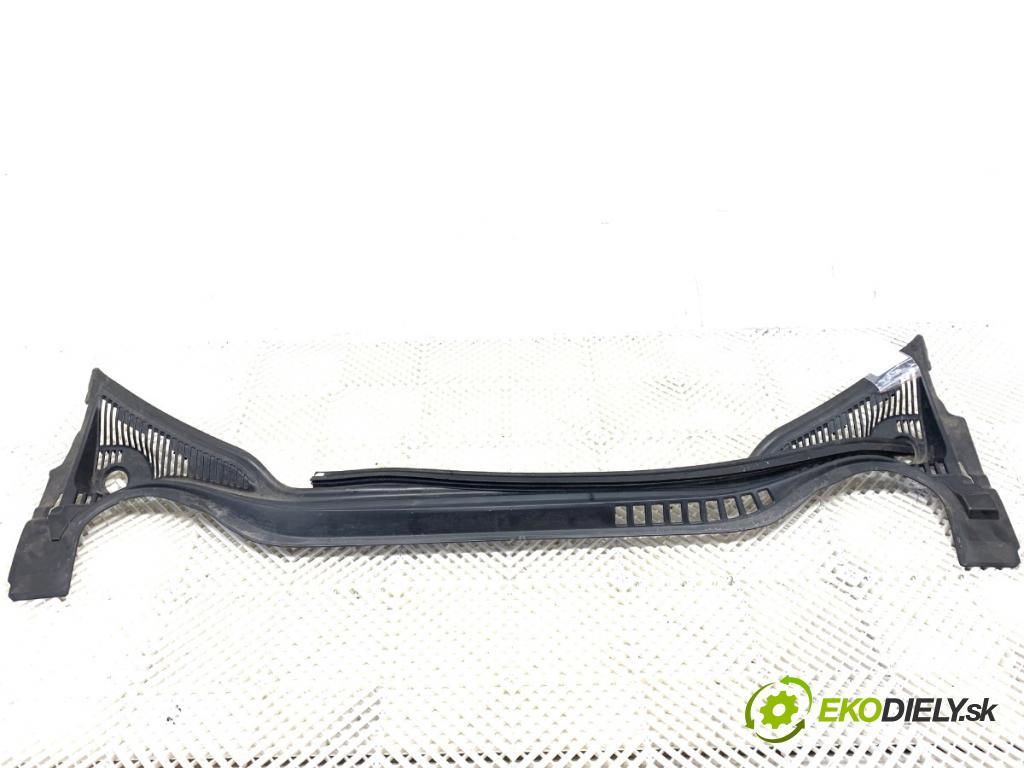 CITROEN C5 III sedan 2011 100 kW 2.0 HDi (RDRHDA) 1997 Torpédo, plast pod čelné okno 9681057880 (Torpédo (plast pod čelným sklom))