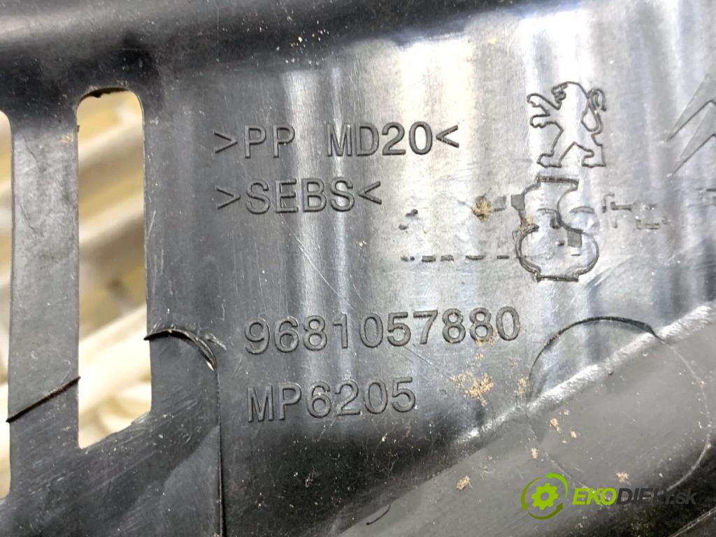 CITROEN C5 III sedan 2011 100 kW 2.0 HDi (RDRHDA) 1997 Torpédo, plast pod čelné okno 9681057880 (Torpédo (plast pod čelným sklom))