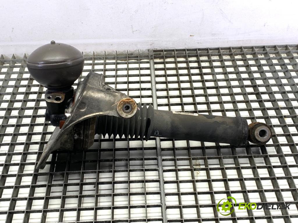 CITROEN C5 III sedan 2011 100 kW 2.0 HDi (RDRHDA) 1997 tlumič pravý přední část 9674996780