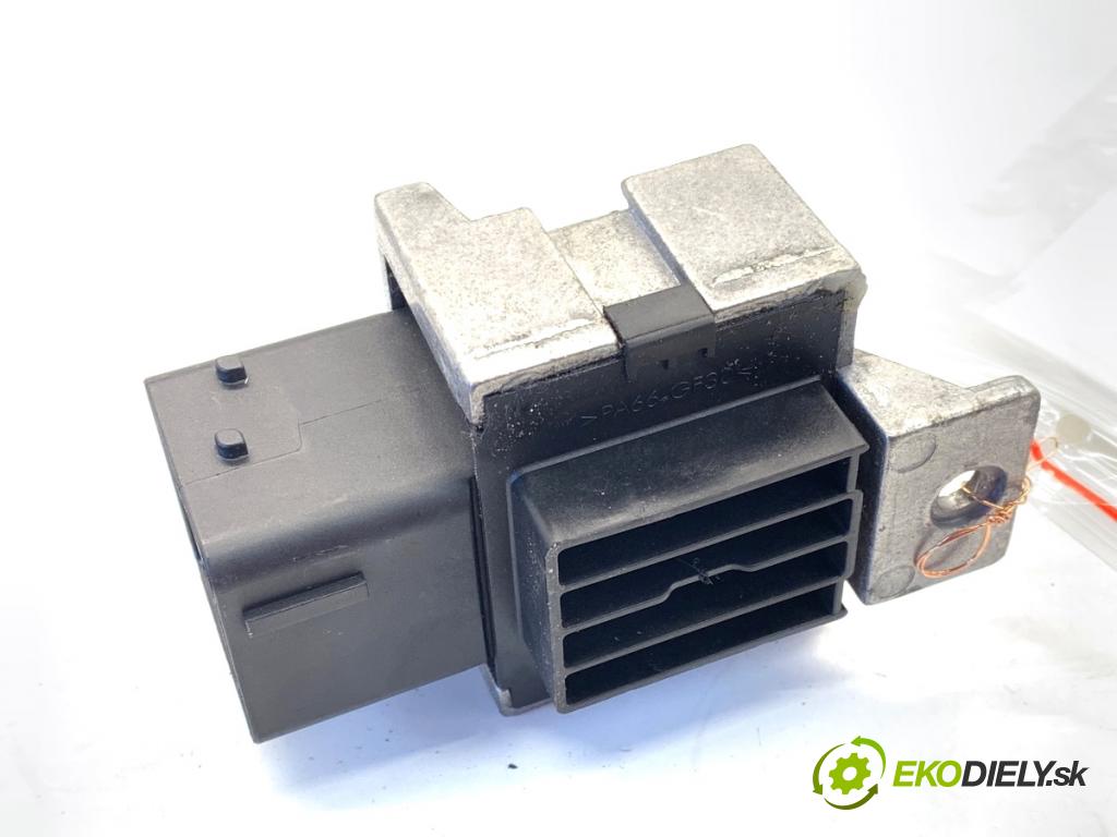 CITROEN C5 III sedan 2011 100 kW 2.0 HDi (RDRHDA) 1997 relé sviečok žhavenia 9663824880 (Relé)