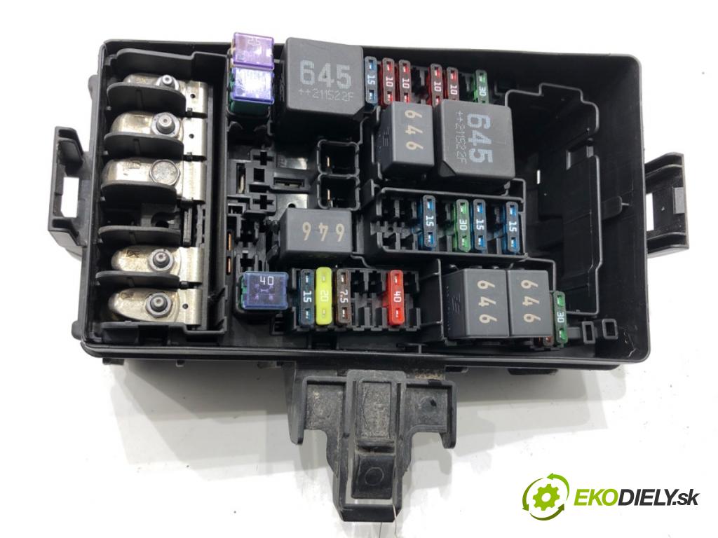 VW ARTEON liftback 2021 235 kW TSI R 1984 Skrinka poistková 5Q0907361D (Poistková skrinka)