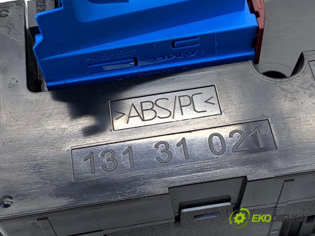 OPEL VECTRA C sedan 2006 114 kW 2.2 DGi (F69) 2198 Panel ovládania kúrenia 13212340 (Prepínacie páčky pod volantom)