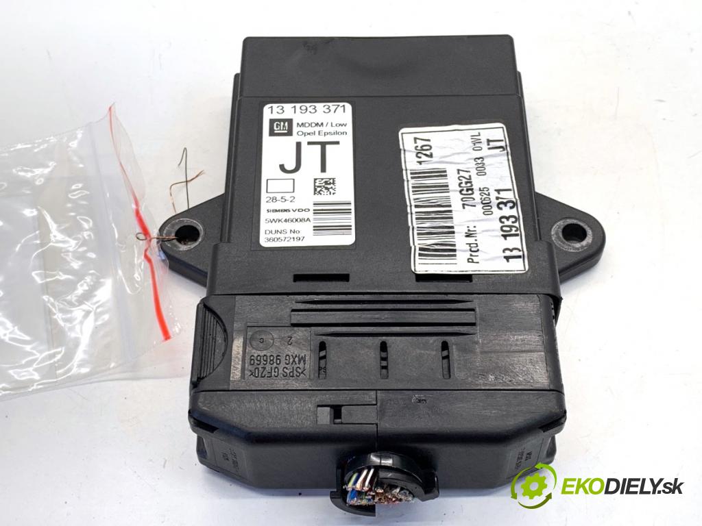 OPEL VECTRA C sedan 2006 114 kW 2.2 DGi (F69) 2198 Modul ťažného oka 13193371 (Riadiaca jednotka ostatné)