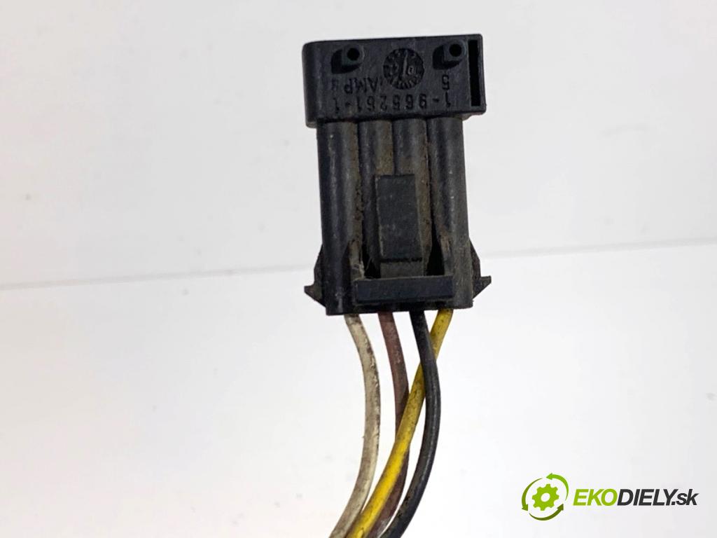 OPEL VECTRA C sedan 2006 114 kW 2.2 DGi (F69) 2198 Mechanizmus stieračov predný  (Motorček stieračov predný)