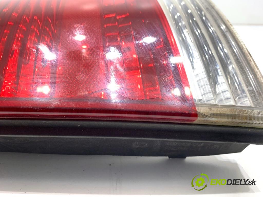 OPEL VECTRA C sedan 2006 114 kW 2.2 DGi (F69) 2198 světlo pravý zadní část 13157647