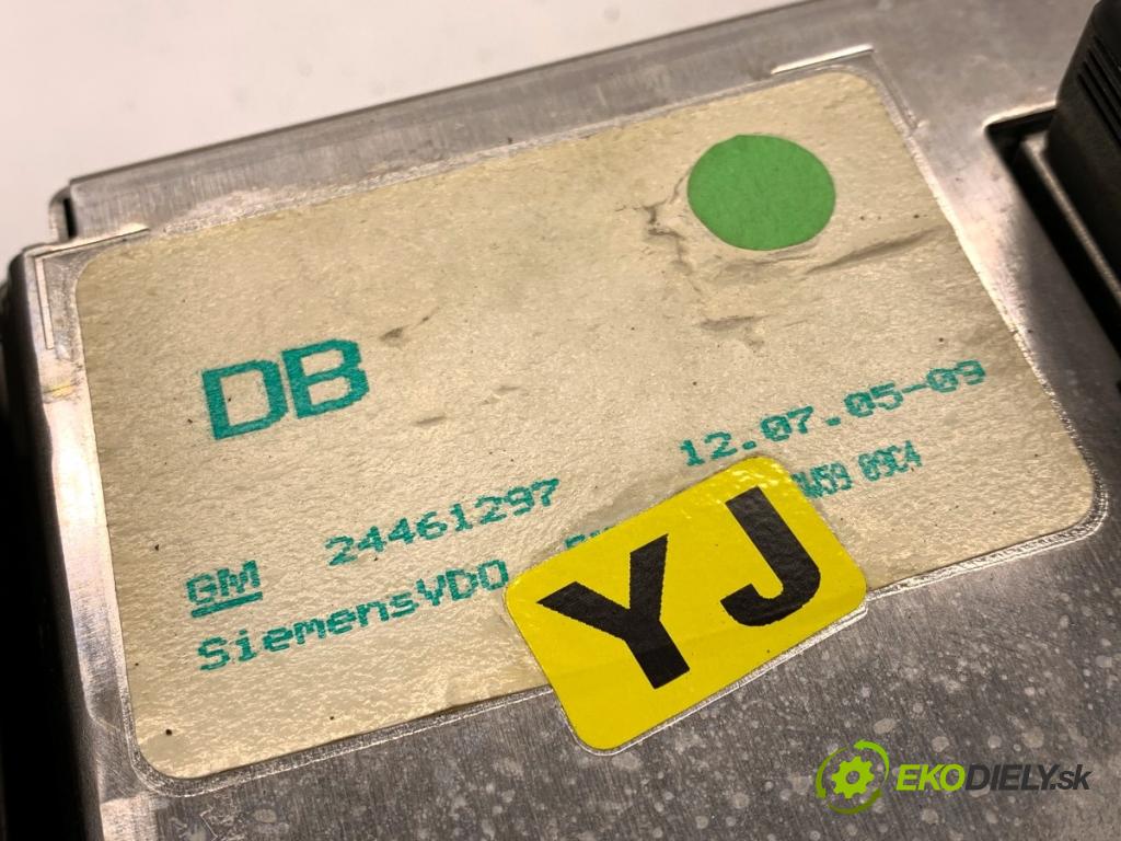 OPEL VECTRA C sedan 2006 114 kW 2.2 DGi (F69) 2198 Dislpej 24461297 (Prístrojová doska)