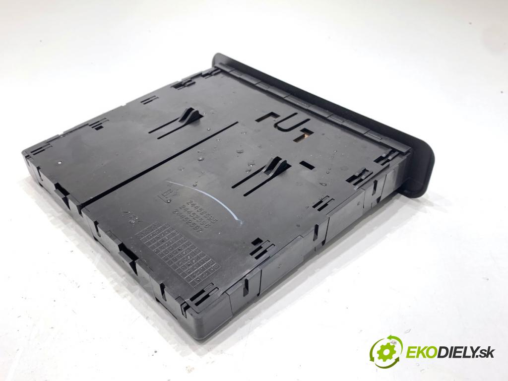 OPEL VECTRA C sedan 2006 114 kW 2.2 DGi (F69) 2198 Držiak na nápoje 24452595 (Držiak (úchyt) na nápoje)