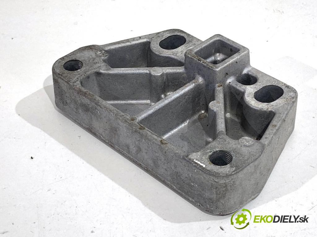 VW GOLF VII liftback 2016 85 kW e-Golf  Držiak prevodovky 5QE199588B