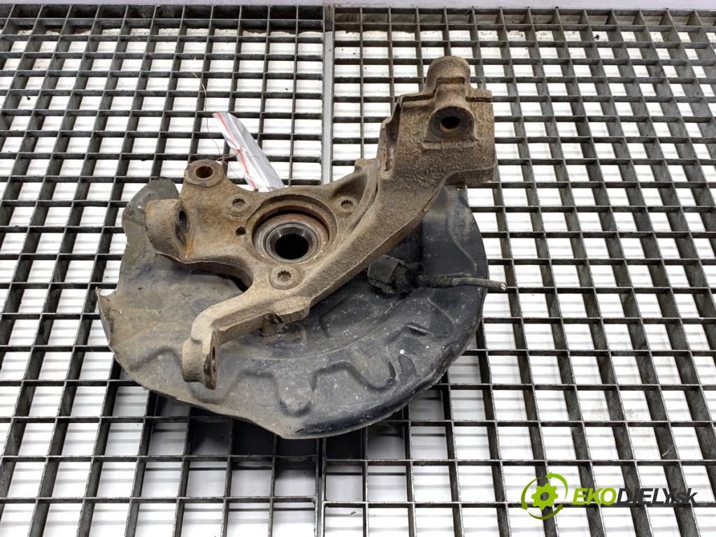 VW GOLF VII liftback 2016 85 kW e-Golf  náboj pravy predný