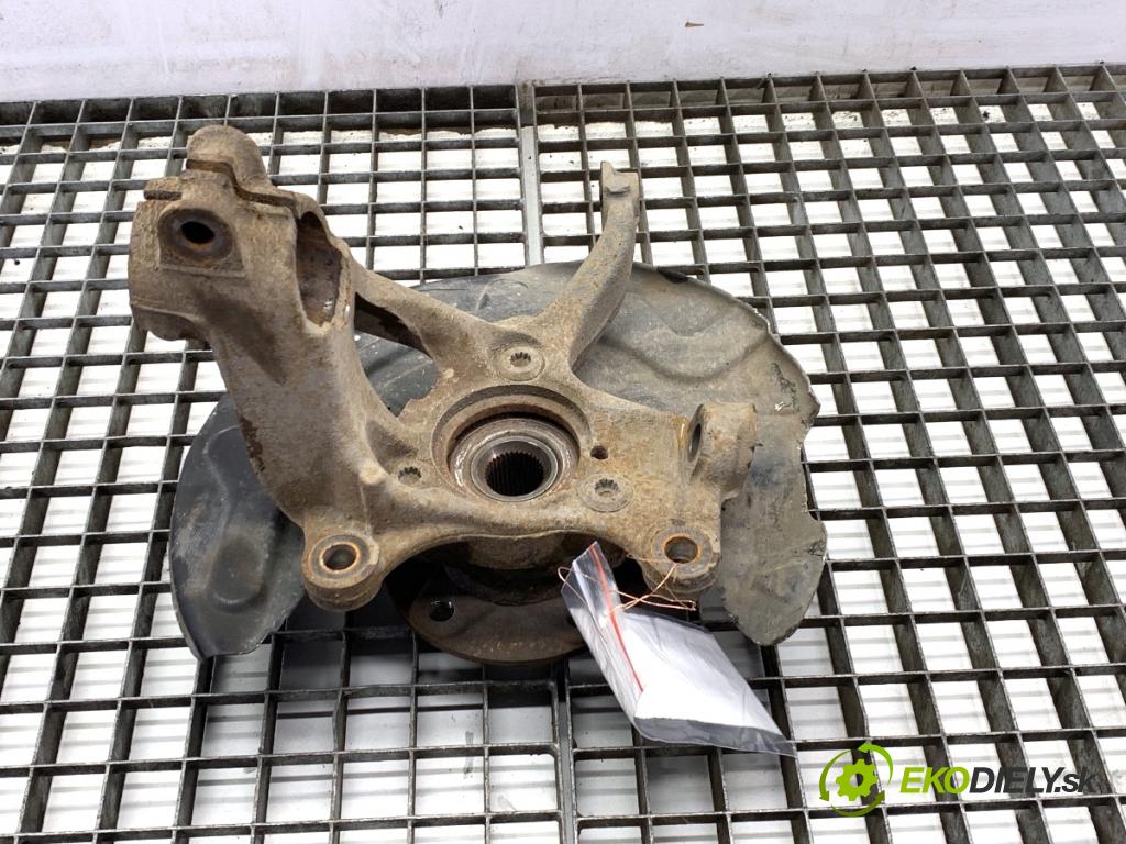 VW GOLF VII liftback 2016 85 kW e-Golf  náboj pravy predný