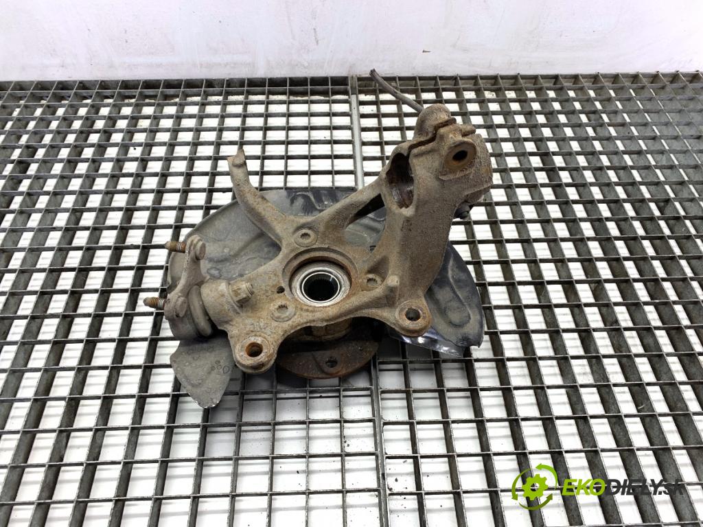 VW GOLF VII liftback 2016 85 kW e-Golf  náboj ľavy predný 5Q0400053DF