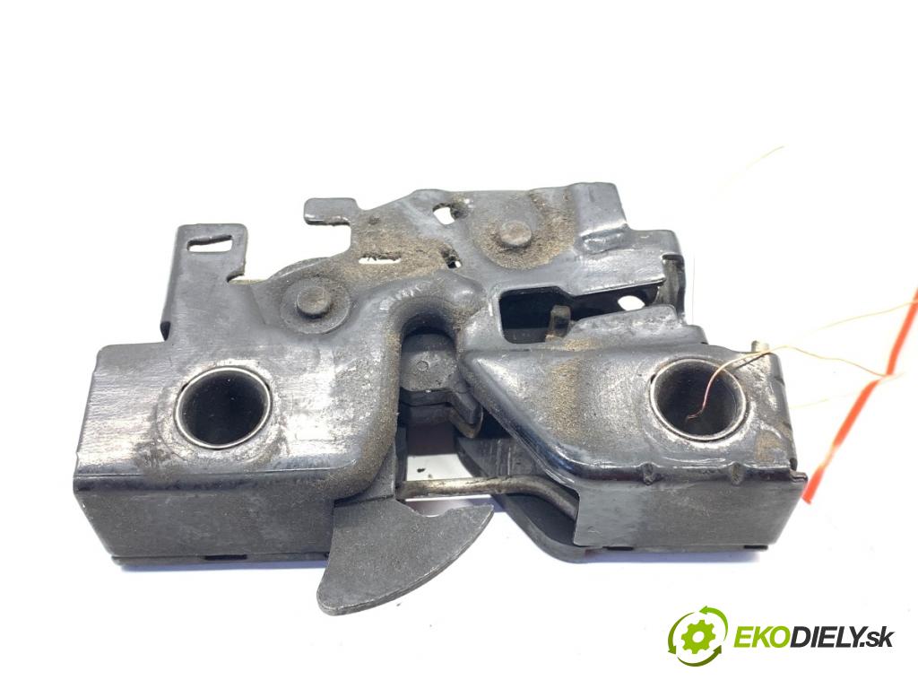 VW GOLF VII liftback 2016 85 kW e-Golf  zámok kapoty predný 5G1823509B