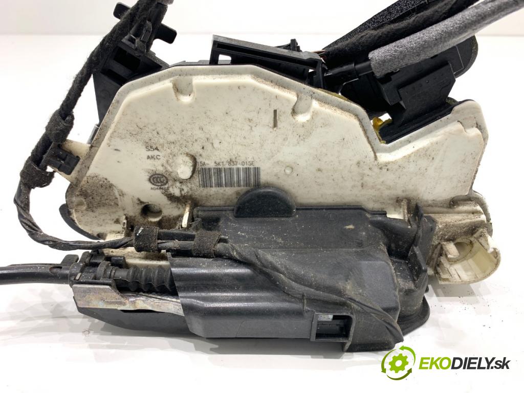 VW GOLF VII liftback 2016 85 kW e-Golf  zámok Dvere ľavy predný 5K1837015E