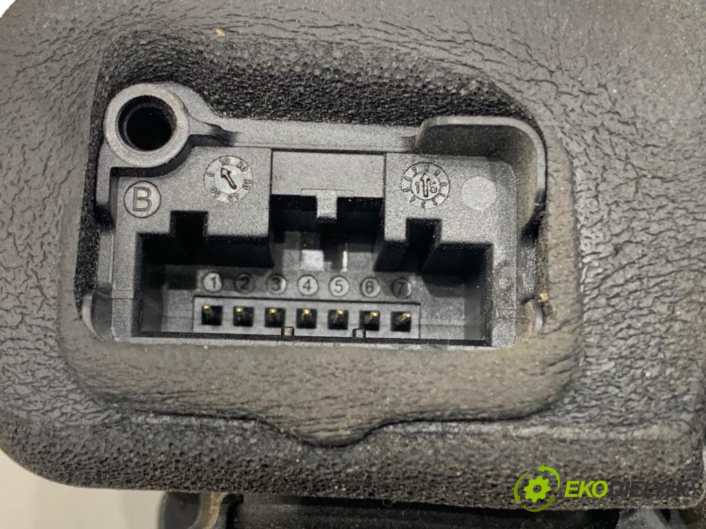 VW GOLF VII liftback 2016 85 kW e-Golf  zámok Dvere ľavy predný 5K1837015E