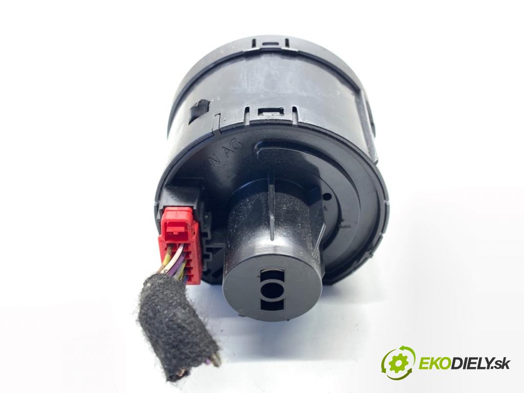 VW GOLF VII liftback 2016 85 kW e-Golf  Spínač svetiel 5G0941431BJ