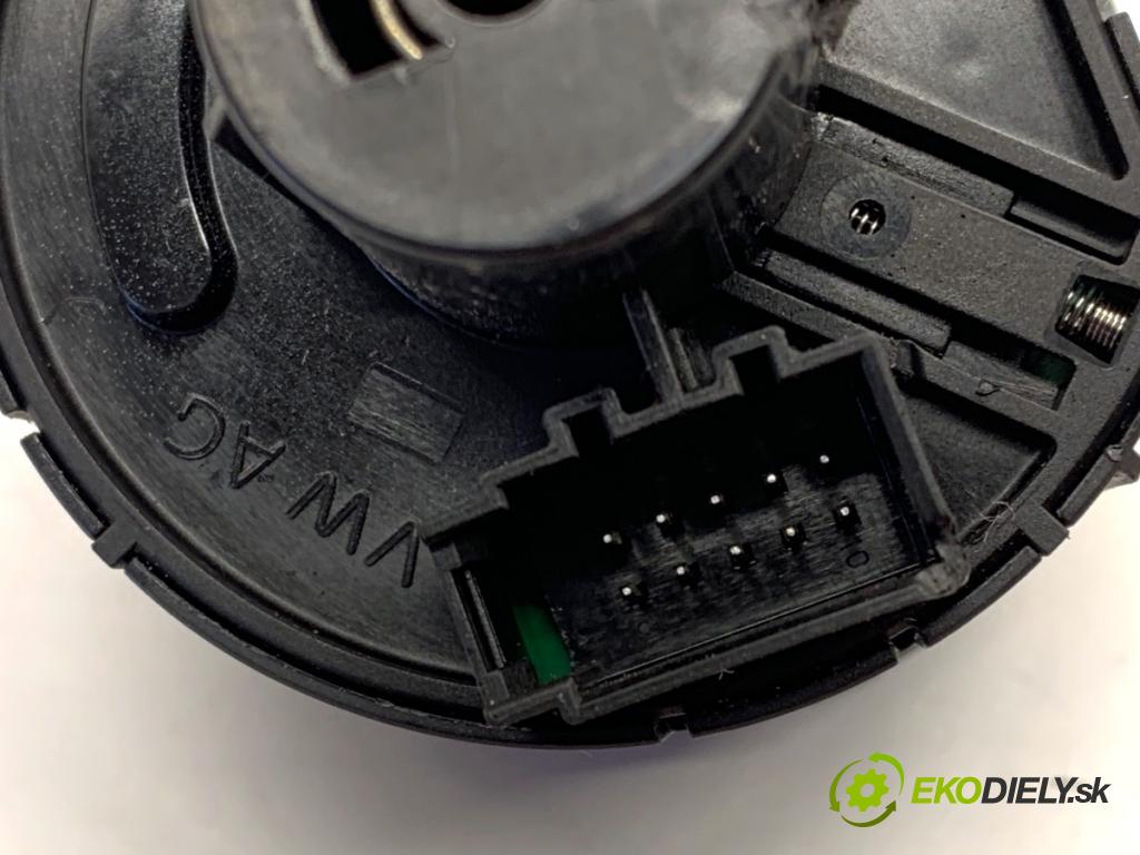 VW GOLF VII liftback 2016 85 kW e-Golf  Spínač svetiel 5G0941431BJ