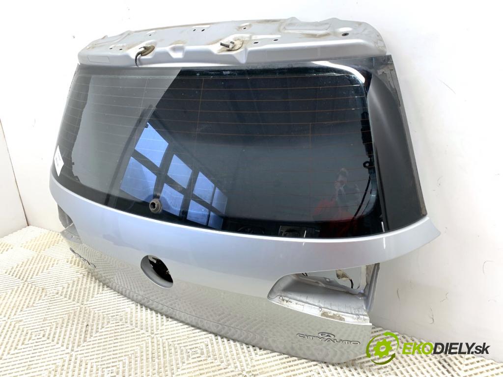 VW GOLF VII liftback 2016 85 kW e-Golf  kapota zad LA7W