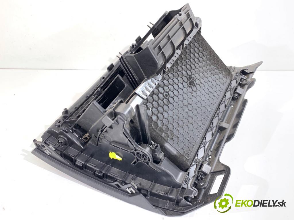 VW GOLF VII liftback 2016 85 kW e-Golf  Priehradka, kastlík spolujazdca 5G1857097 (Priehradka (kastlík))