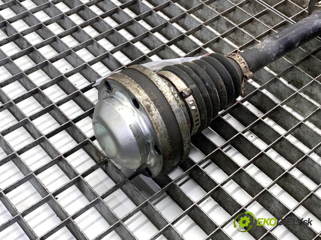 VW GOLF VII liftback 2016 85 kW e-Golf  Poloos pravy predný