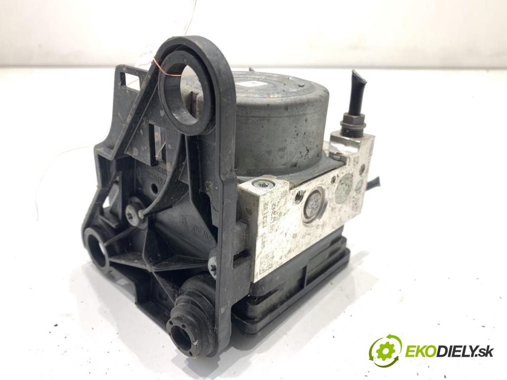 VW GOLF VII liftback 2016 85 kW e-Golf  Pumpa ABS 5Q0614517AL (Pumpa ABS)