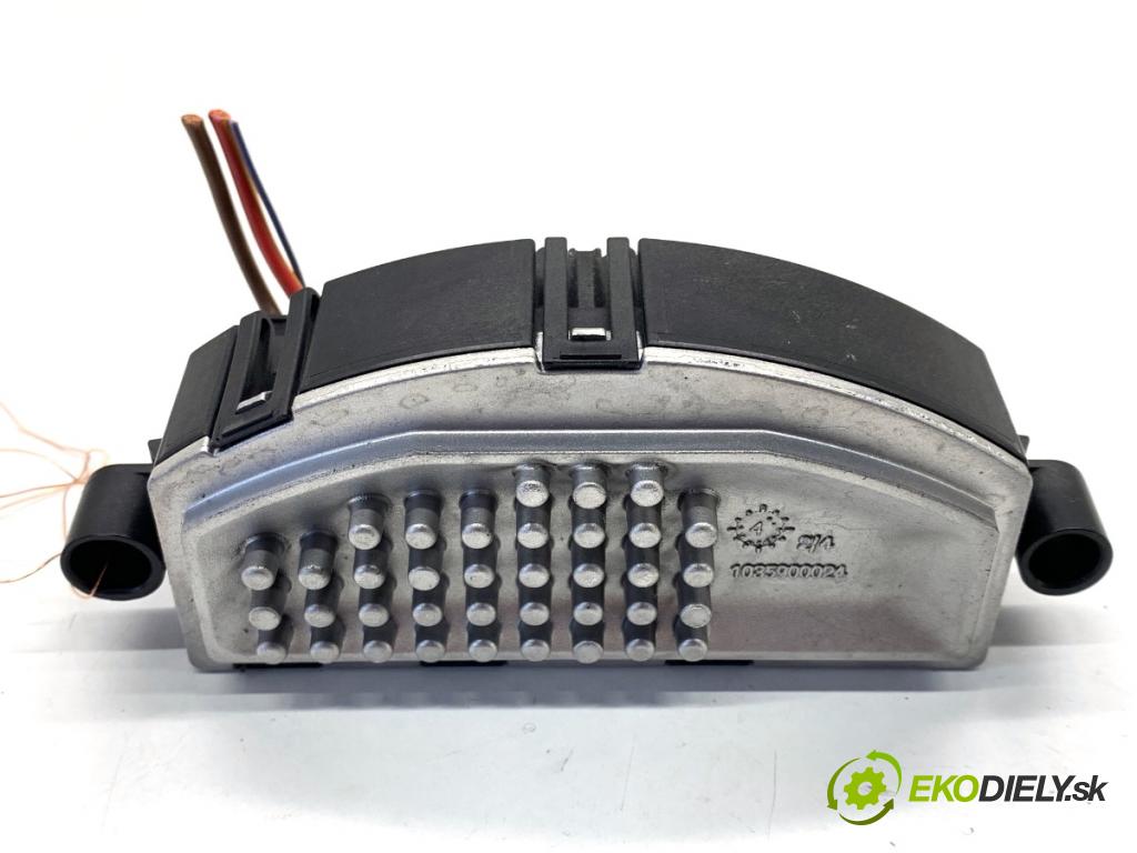 VW GOLF VII liftback 2016 85 kW e-Golf  odpor rezistor topení vzduchu 5Q0907521E (Odpor topení)