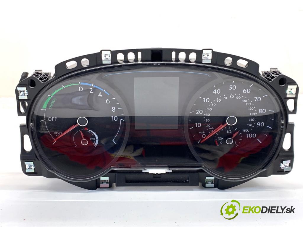 VW GOLF VII liftback 2016 85 kW e-Golf  Prístrojovka 5GE920855A (Prístrojová doska)