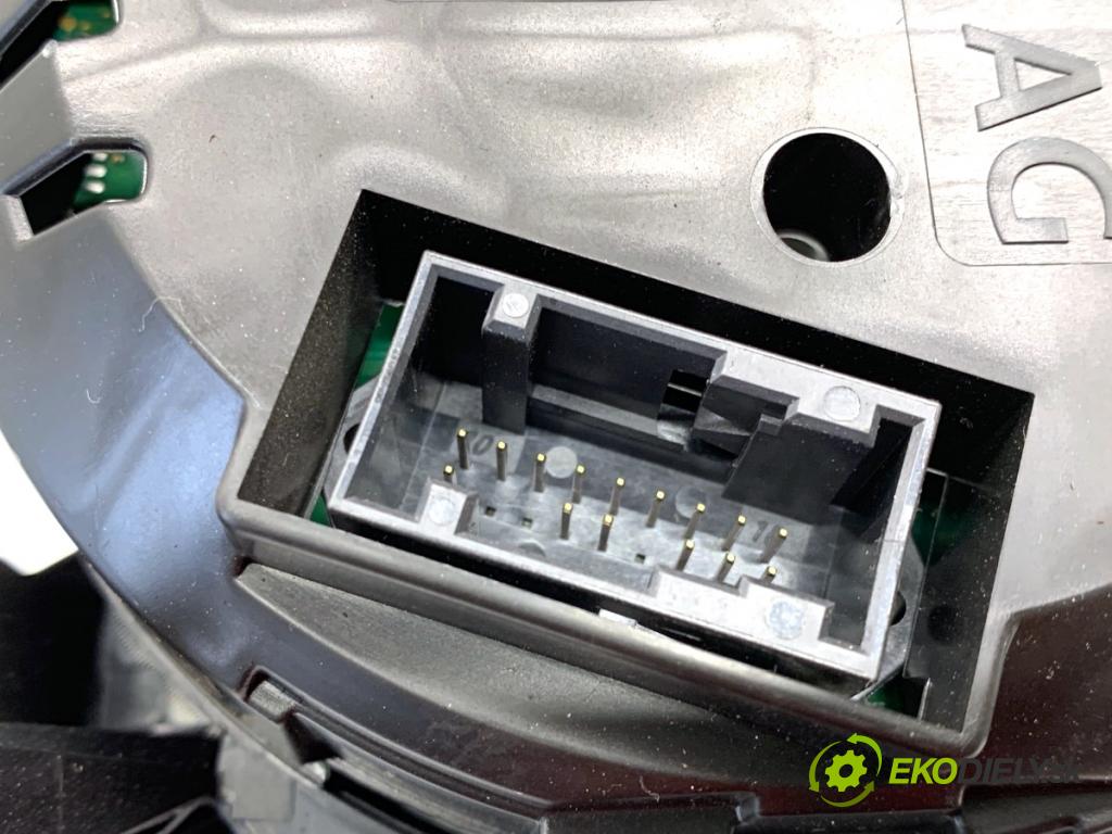 VW GOLF VII liftback 2016 85 kW e-Golf Prístrojovka 5GE920855A (Prístrojová doska)