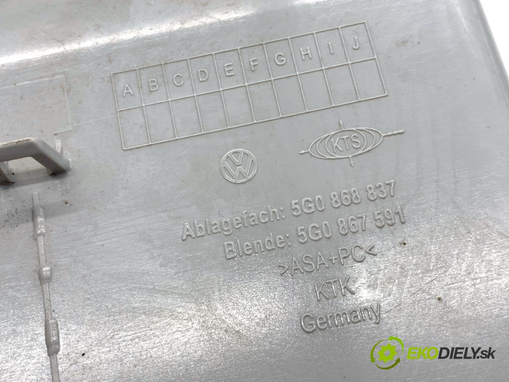 VW GOLF VII liftback 2016 85 kW e-Golf  světlo stropní 5G0868837