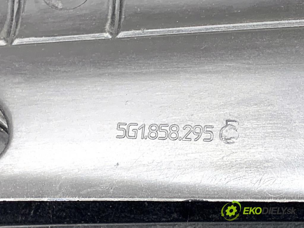 VW GOLF VII liftback 2016 85 kW e-Golf  palubní doska 5G1858295 (Palubní deska)