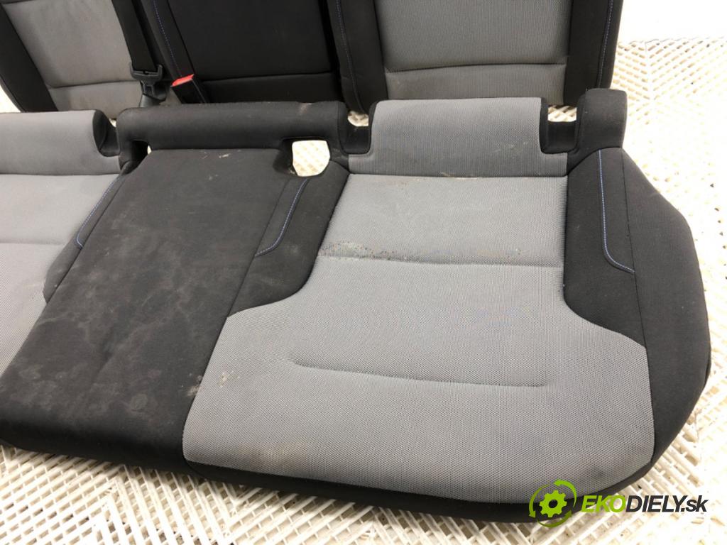 VW GOLF VII liftback 2016 85 kW e-Golf  Sedadlo druhý rad