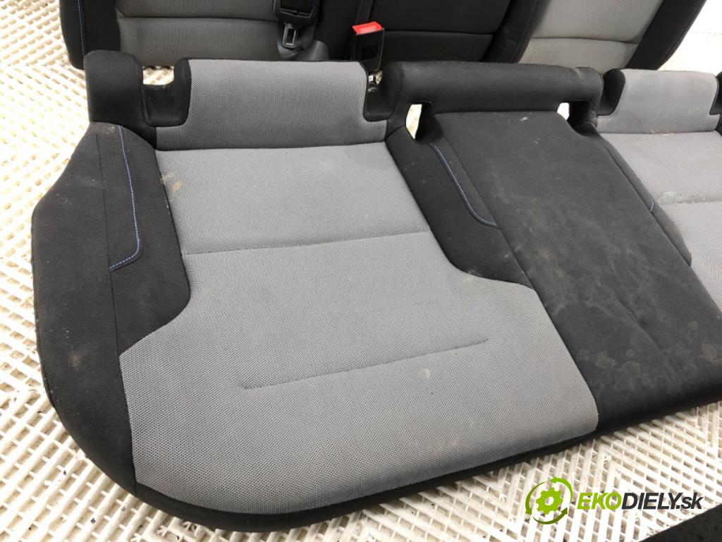 VW GOLF VII liftback 2016 85 kW e-Golf  Sedadlo druhý rad