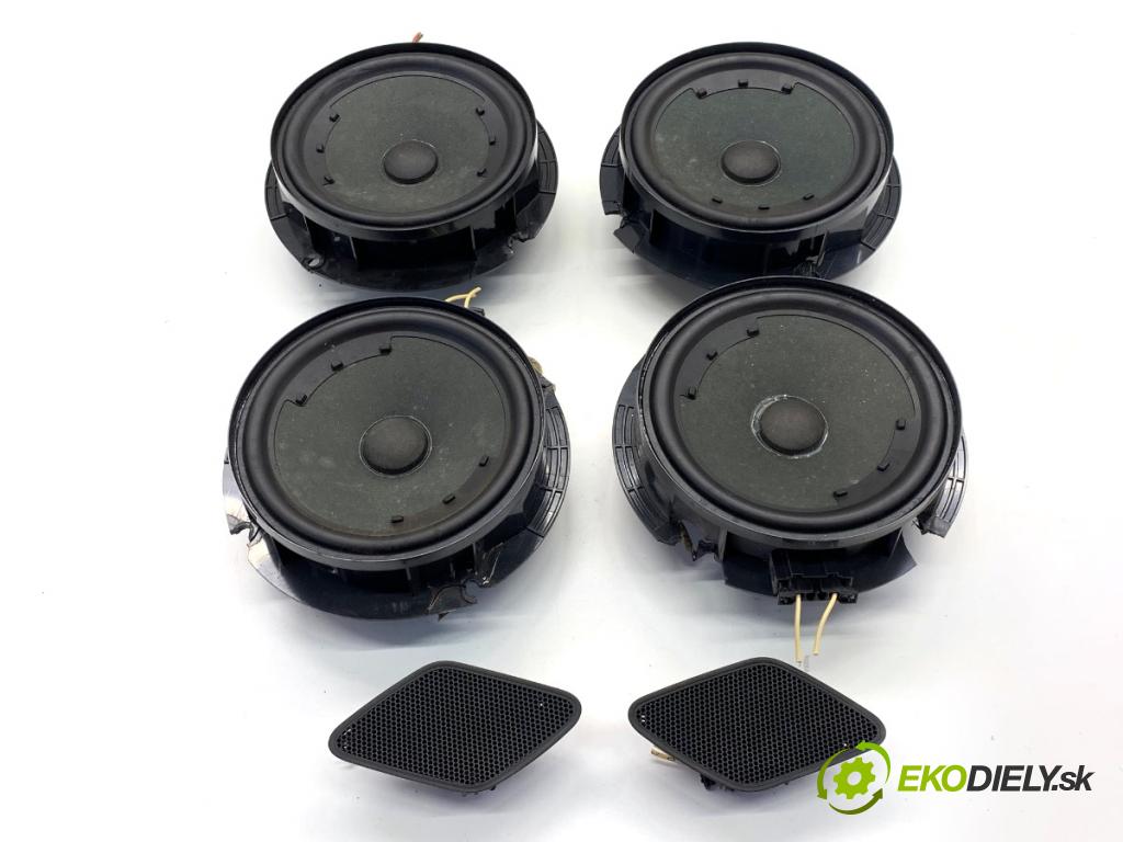 VW GOLF VII liftback 2016 85 kW e-Golf  reproduktory 5G0035453G 5G0035412B