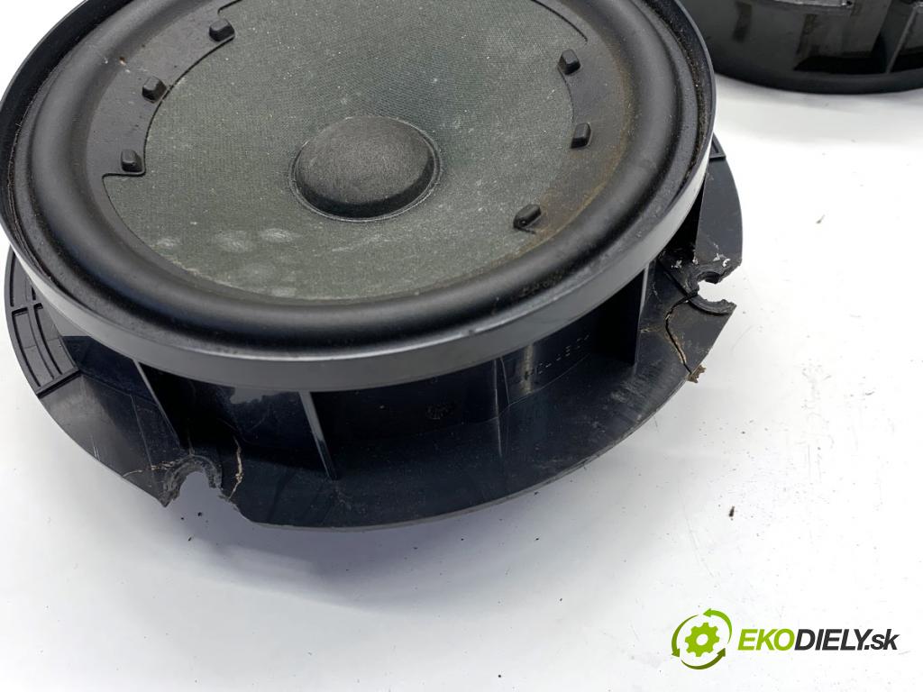 VW GOLF VII liftback 2016 85 kW e-Golf  reproduktory 5G0035453G 5G0035412B