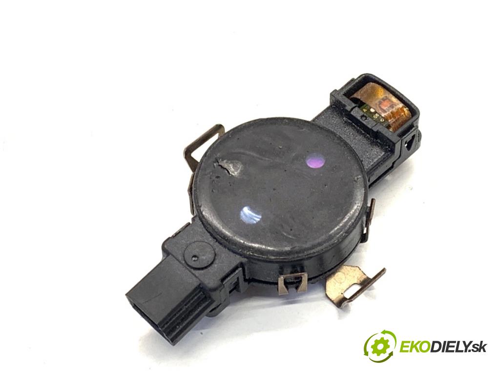 VW GOLF VII liftback 2016 85 kW e-Golf  Snímač dažďa 5Q0955547A (Snímač dažďa)