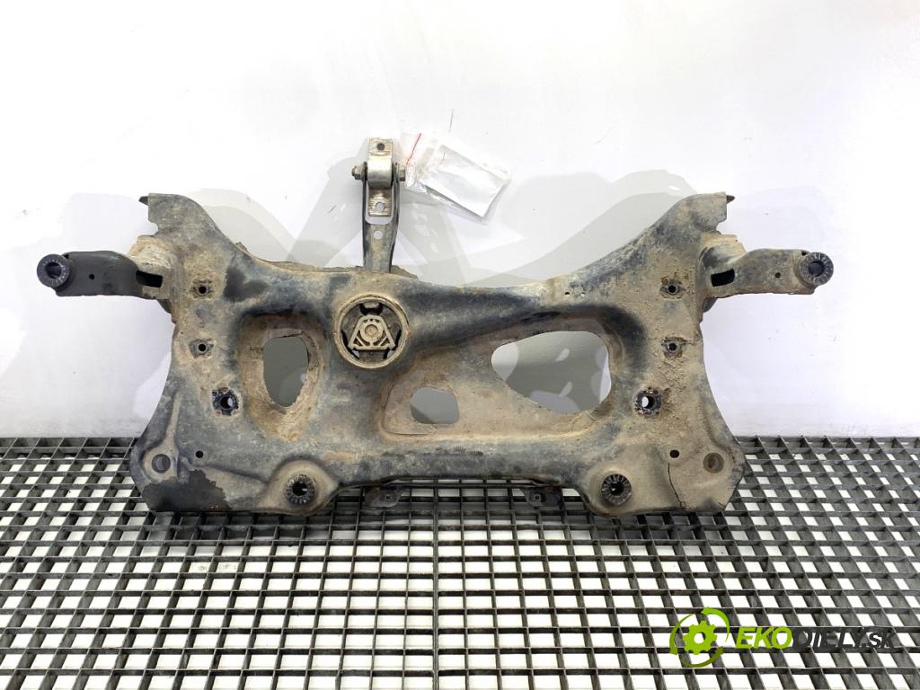 VW GOLF VII liftback 2016 85 kW e-Golf  výztuha pod motor 5Q0199315R (Přední výztuha)