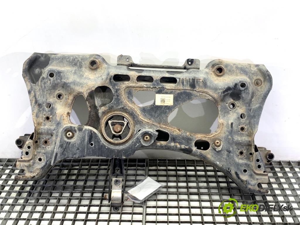 VW GOLF VII liftback 2016 85 kW e-Golf  výztuha pod motor 5Q0199315R (Přední výztuha)