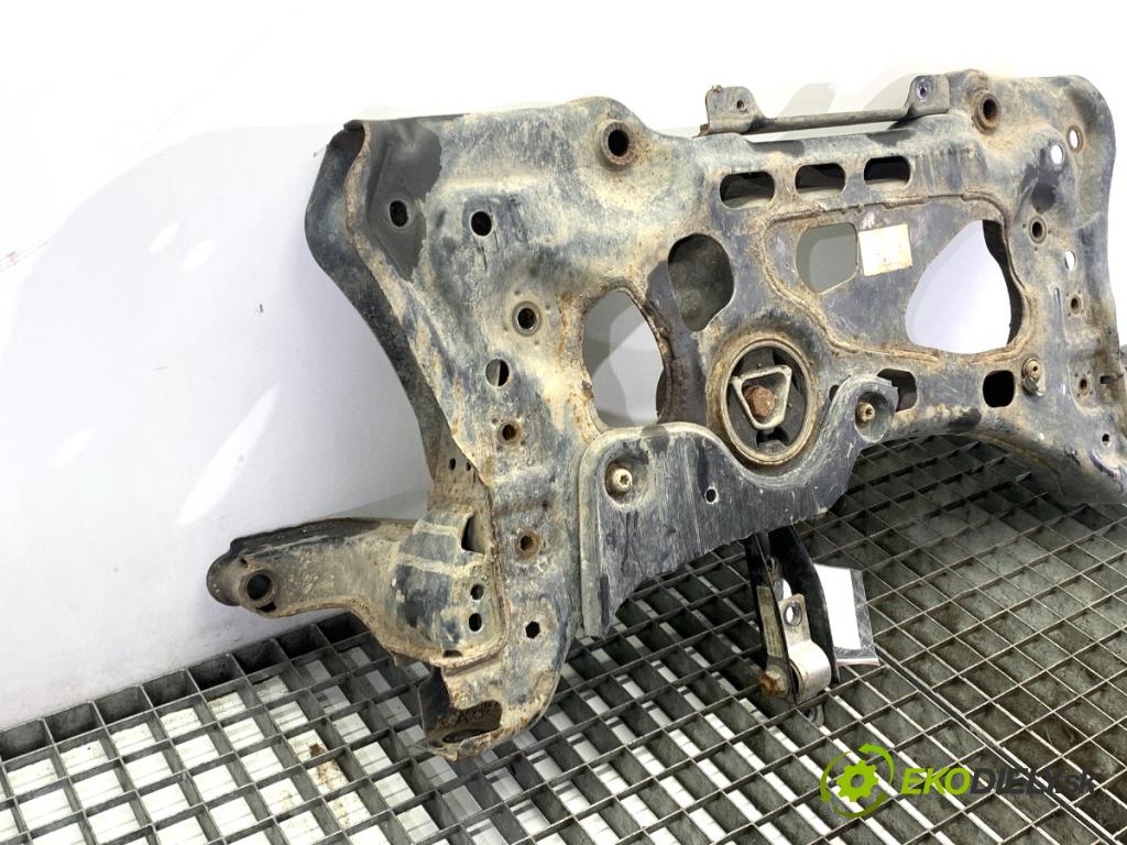 VW GOLF VII liftback 2016 85 kW e-Golf  výztuha pod motor 5Q0199315R (Přední výztuha)