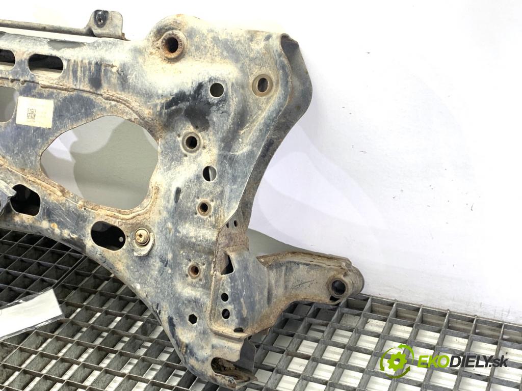 VW GOLF VII liftback 2016 85 kW e-Golf  výztuha pod motor 5Q0199315R (Přední výztuha)