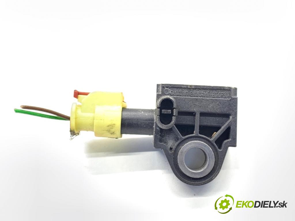 VW GOLF VII liftback 2016 85 kW e-Golf Snímač nárazu 5Q0959651 (Snímač nárazu)