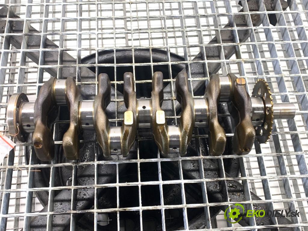 LEXUS CT liftback 2011 73 kW 200h (ZWA10_) 1798 Kardaň, hriadeľ KLIKA:  (Blok motora ostatné)